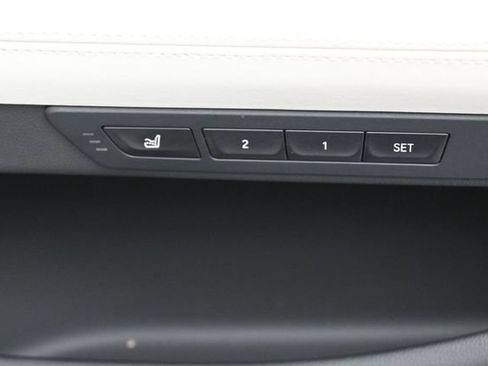 Used 2022 BMW 750i xDrive w/ Luxury Rear Seating Package AWD/4WD image 44