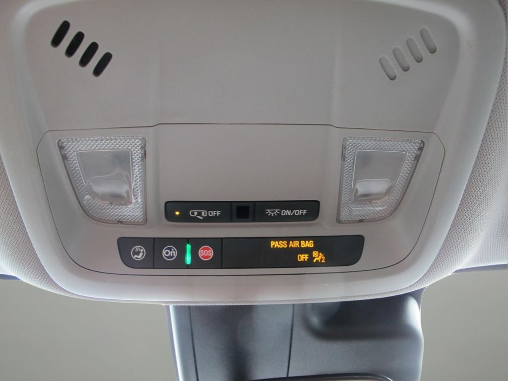 Used 2025 Chevrolet Malibu LT FWD image 21