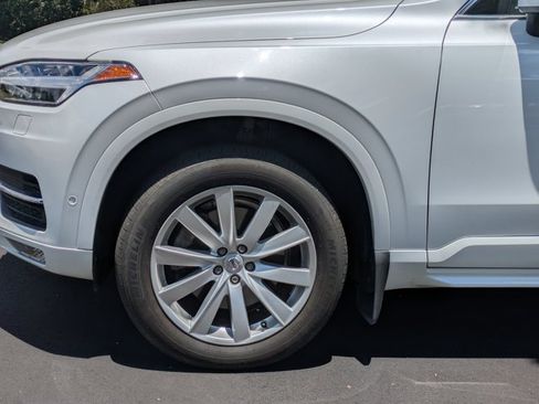 Used 2018 Volvo XC90 T6 Momentum w/ Convenience Package AWD/4WD image 14