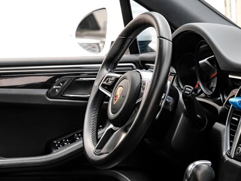 Used 2017 Porsche Macan S image 13