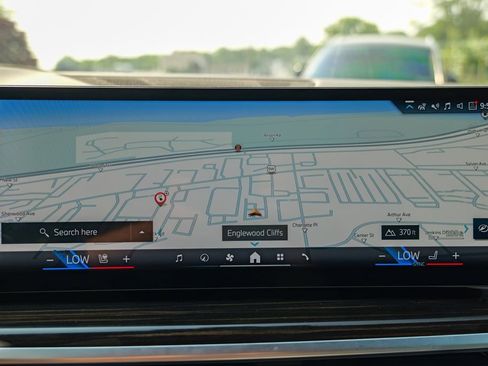 Used 2024 BMW X5 xDrive50e AWD/4WD image 53