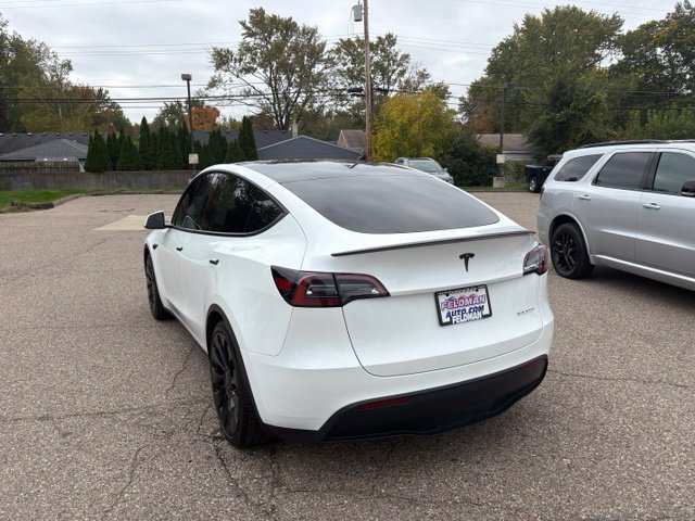 Used 2023 Tesla Model Y Performance AWD/4WD image 3