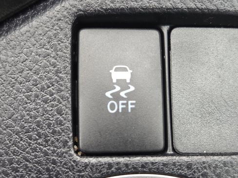 Used 2016 Toyota Corolla LE FWD image 7