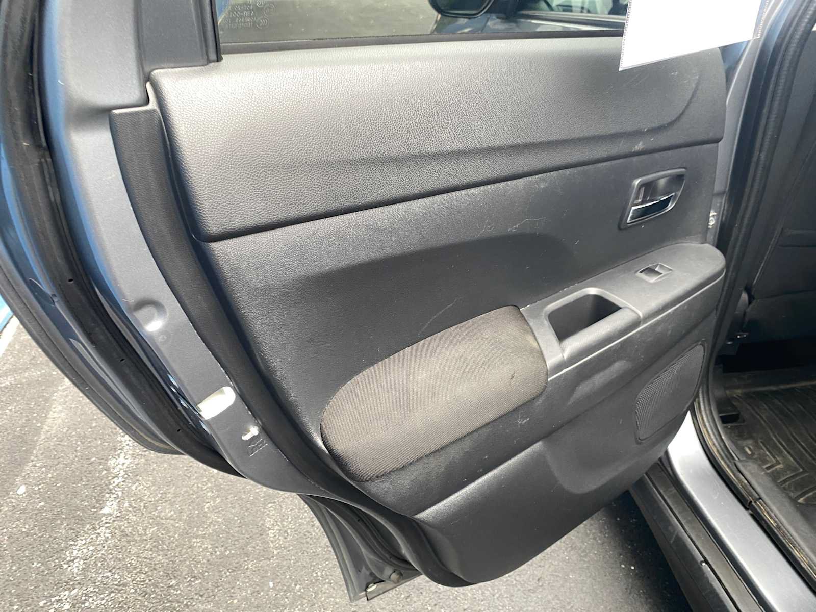 Used 2022 Mitsubishi Outlander Sport ES AWD/4WD image 33