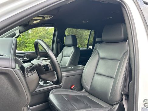 Used 2023 Chevrolet Suburban LT image 14