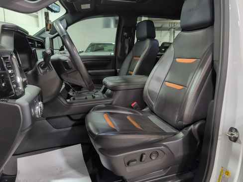 Used 2024 GMC Sierra 3500 AT4 w/ Technology Package image 8