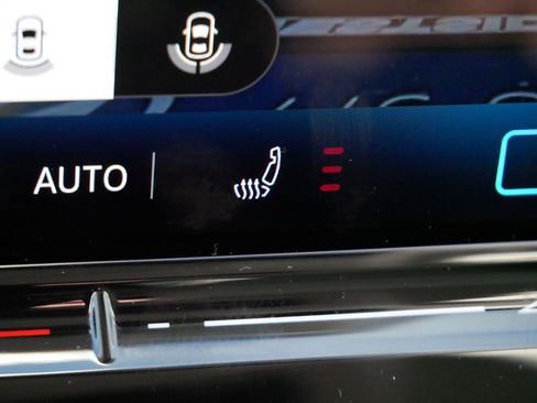 Certified 2025 Volkswagen Tiguan SE image 28