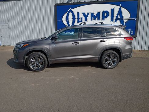 Used 2018 Toyota Highlander Limited Platinum image 5