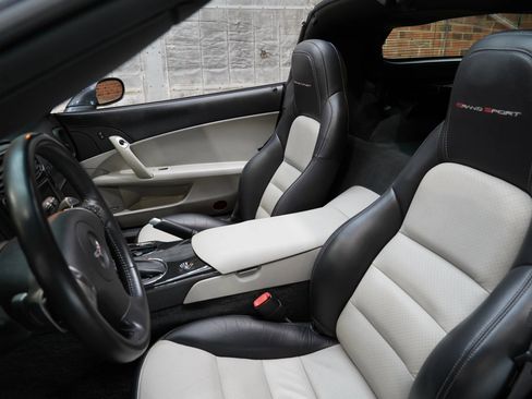 Used 2011 Chevrolet Corvette Grand Sport w/ Preferred Equipment Group image 43