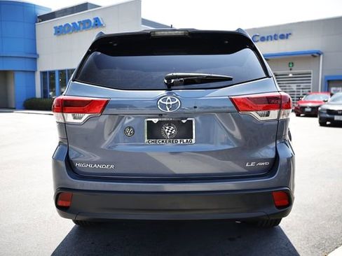 Used 2017 Toyota Highlander Plus w/ Carpet Mat Package AWD/4WD image 8