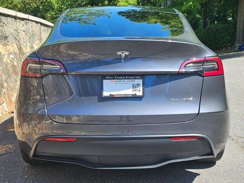 Used 2023 Tesla Model Y Long Range AWD/4WD image 9