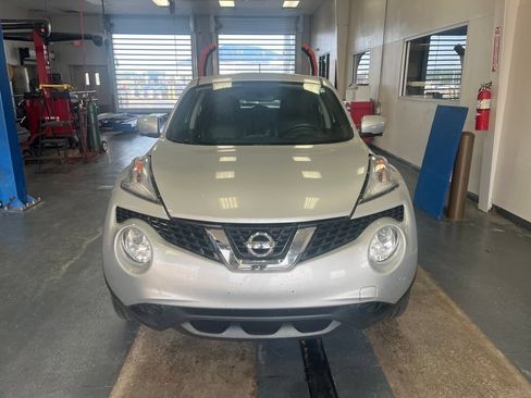 Used 2016 Nissan Juke SV w/ Technology Package AWD/4WD image 8