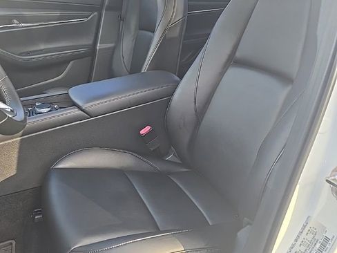 Used 2021 MAZDA MAZDA3 s image 16