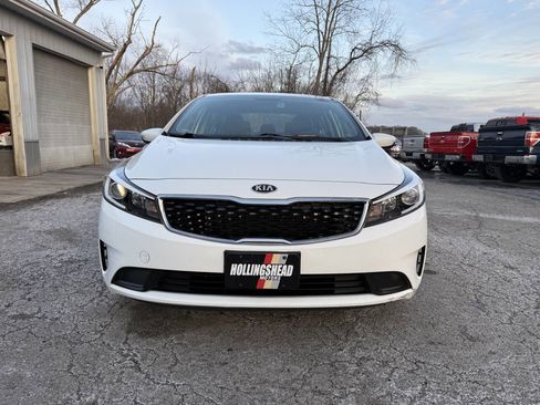 Used 2017 Kia Forte LX image 2
