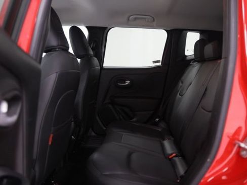 Used 2023 Jeep Renegade Trailhawk w/ Trailhawk Elite Group AWD/4WD image 29