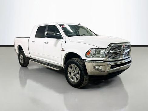 Used 2018 RAM 2500 Laramie w/ Convenience Group image 3