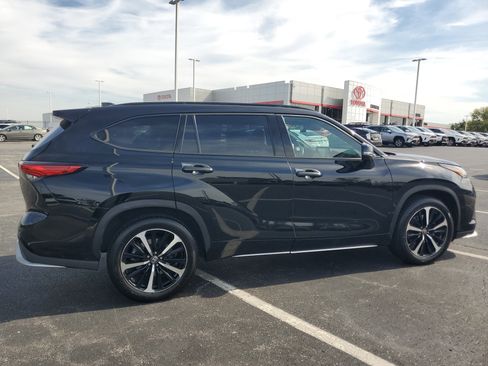 Certified 2022 Toyota Highlander XSE image 5