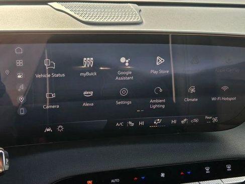 Certified 2025 Buick Enclave Preferred image 22