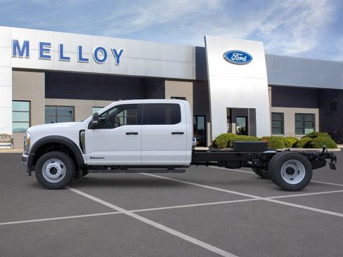 New 2026 Ford F550 4x4 Crew Cab image 3