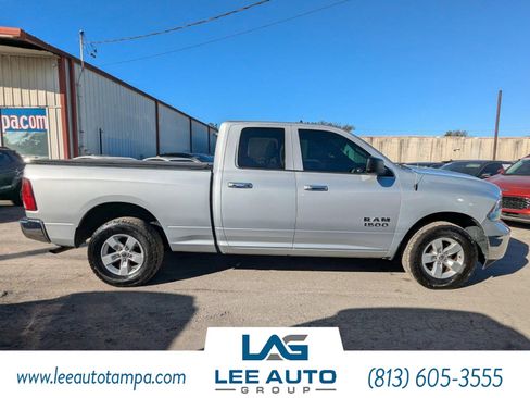 Used 2018 RAM 1500 Classic SLT image 2