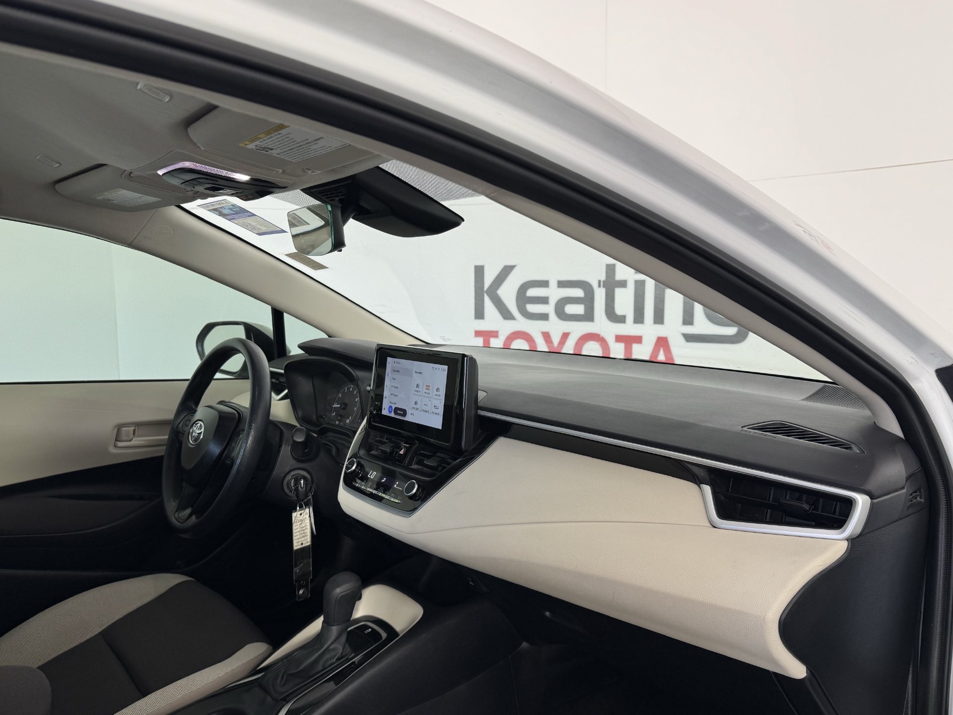 Used 2025 Toyota Corolla LE FWD image 21