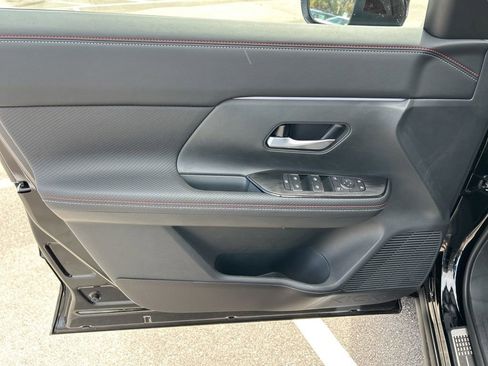 New 2026 Nissan Kicks SR w/ Illumination Package image 10