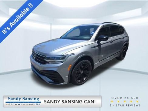 Used 2023 Volkswagen Tiguan SE R-Line FWD image 1