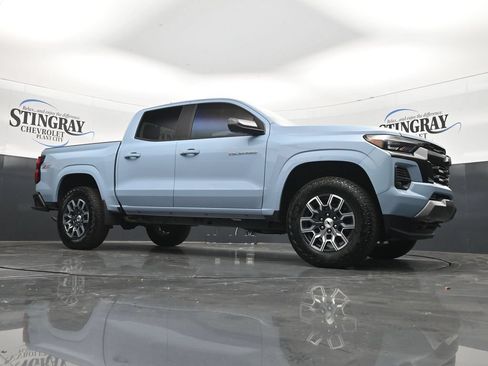 Used 2025 Chevrolet Colorado Z71 w/ Technology Package AWD/4WD image 26