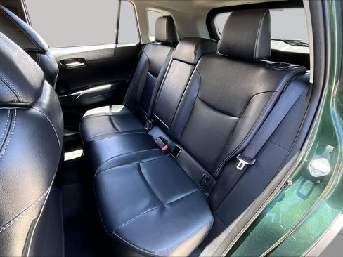 Used 2024 Toyota Corolla Cross XLE FWD image 20