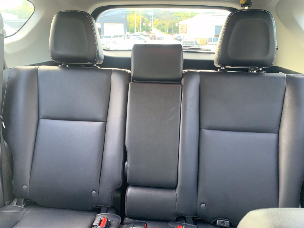 Used 2018 Toyota RAV4 Limited w/ All Weather Liner Package FWD image 26