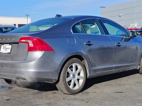 Used 2016 Volvo S60 T5 Premier image 3