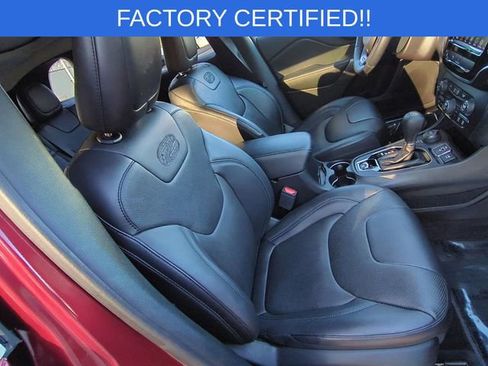 Certified 2019 Jeep Cherokee Overland image 39