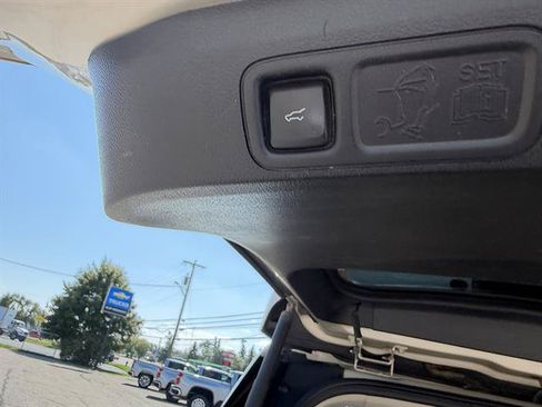 Used 2018 Ford Expedition Platinum AWD/4WD image 28