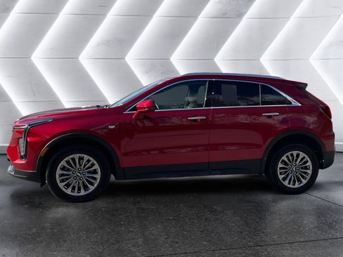 Used 2024 Cadillac XT4 Premium Luxury w/ Cold Weather Package image 3