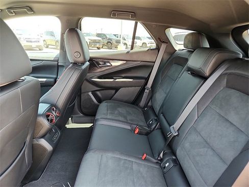 Used 2024 Chevrolet Blazer EV RS image 9