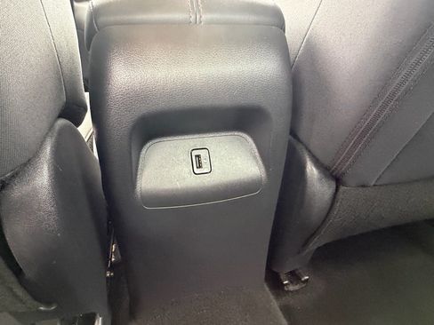 Used 2022 Nissan Sentra SR w/ Electronics Package FWD image 12