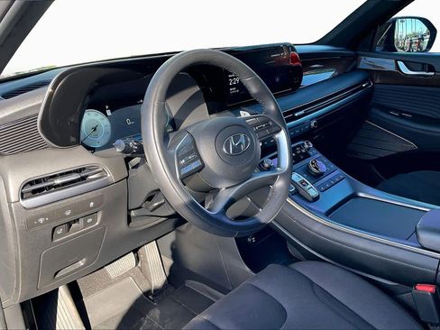 Used 2024 Hyundai Palisade Calligraphy image 18