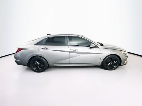 Used 2023 Hyundai Elantra SEL image 10