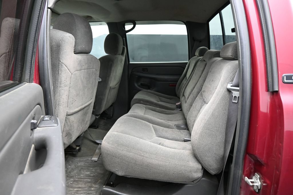 Used 2005 Chevrolet Silverado 2500 LS AWD/4WD image 21