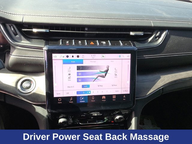 Used 2024 Jeep Grand Cherokee L Overland w/ Luxury Tech Group IV AWD/4WD image 11
