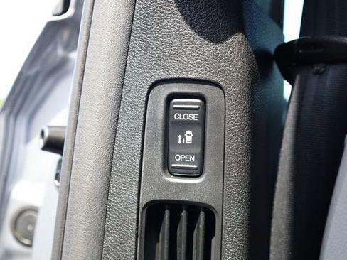Used 2023 Honda Odyssey Elite image 31