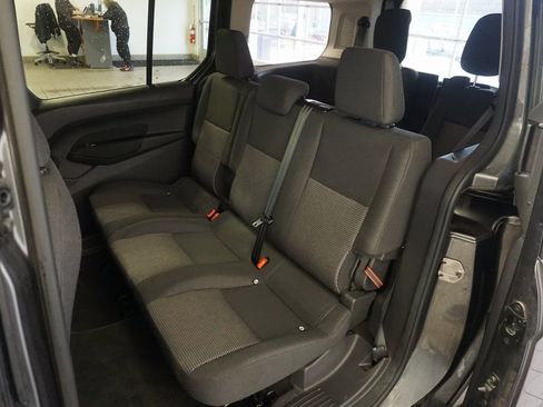 Used 2018 Ford Transit Connect XL image 17