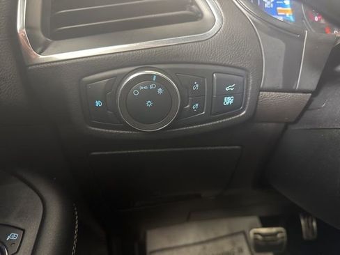 Certified 2022 Ford Edge ST w/ Equipment Group 401A image 19