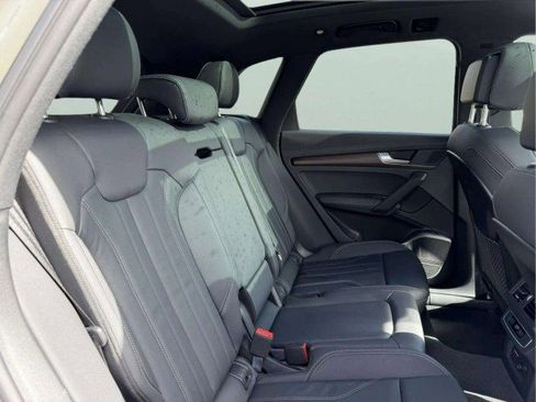 Certified 2025 Audi Q5 e Premium Plus w/ Premium Plus Package image 27
