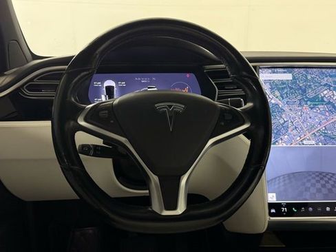 Used 2016 Tesla Model X 90D image 22