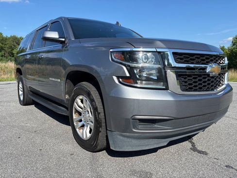 Used 2020 Chevrolet Suburban LT AWD/4WD image 7