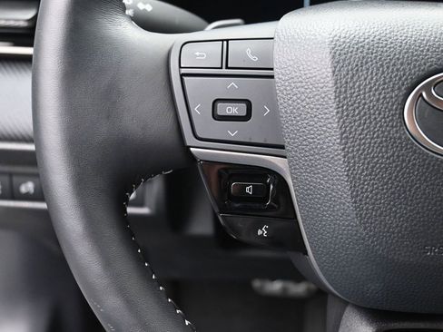 Certified 2025 Toyota Camry SE w/ Convenience Package image 16