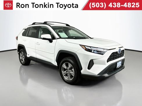 Used 2024 Toyota RAV4 XLE AWD/4WD image 1