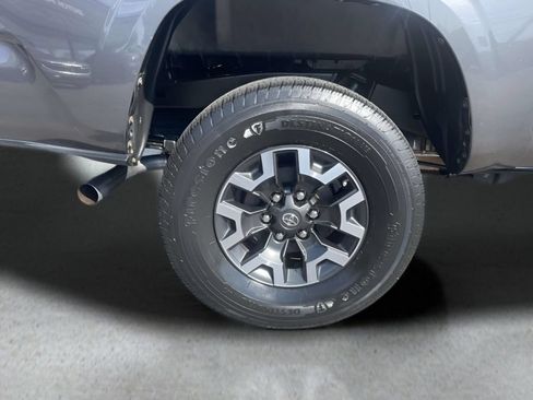 Used 2016 Toyota Tacoma SR5 RWD image 19