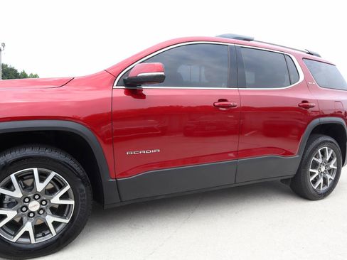 Used 2022 GMC Acadia SLE w/ Driver Convenience Package FWD image 33